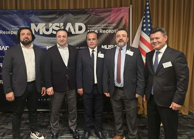 ATBA Founders Meet MÜSİAD America President Yavuz Orta at the MÜSİAD Dinner for a Memorable Photo